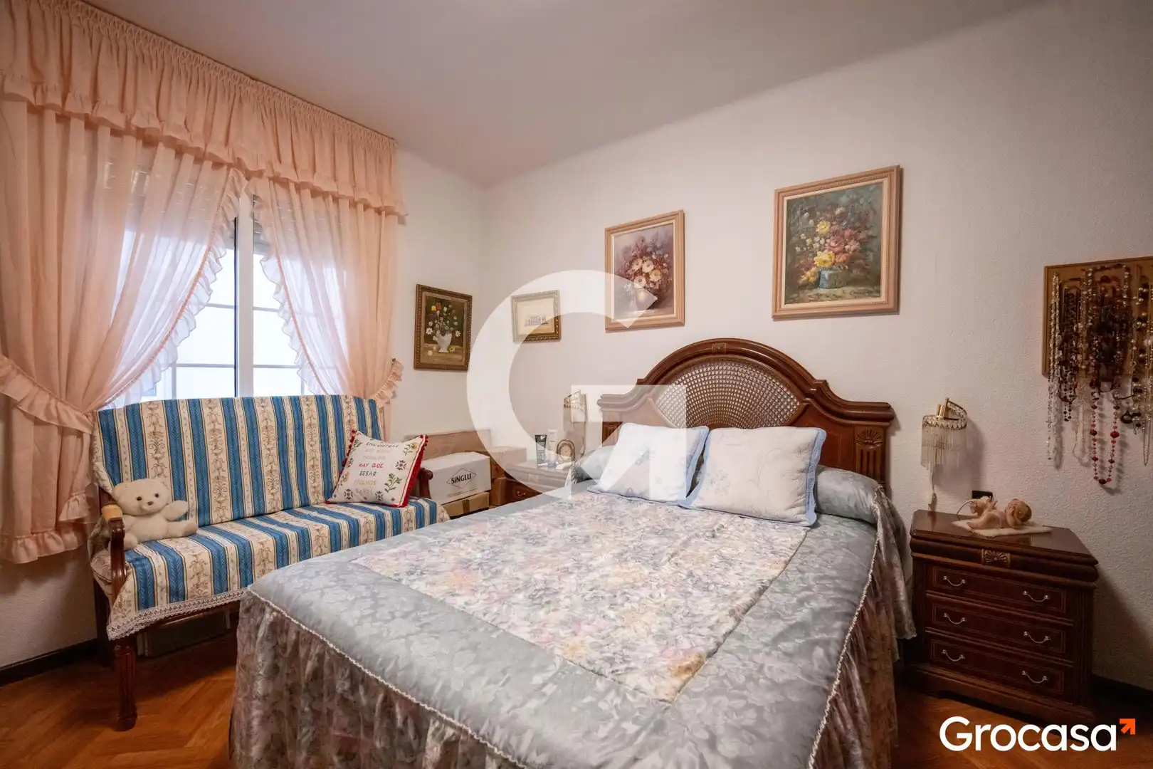 Bedroom of Flat for sale in Mataró  with Air Conditioner, Oven and Washing machine
