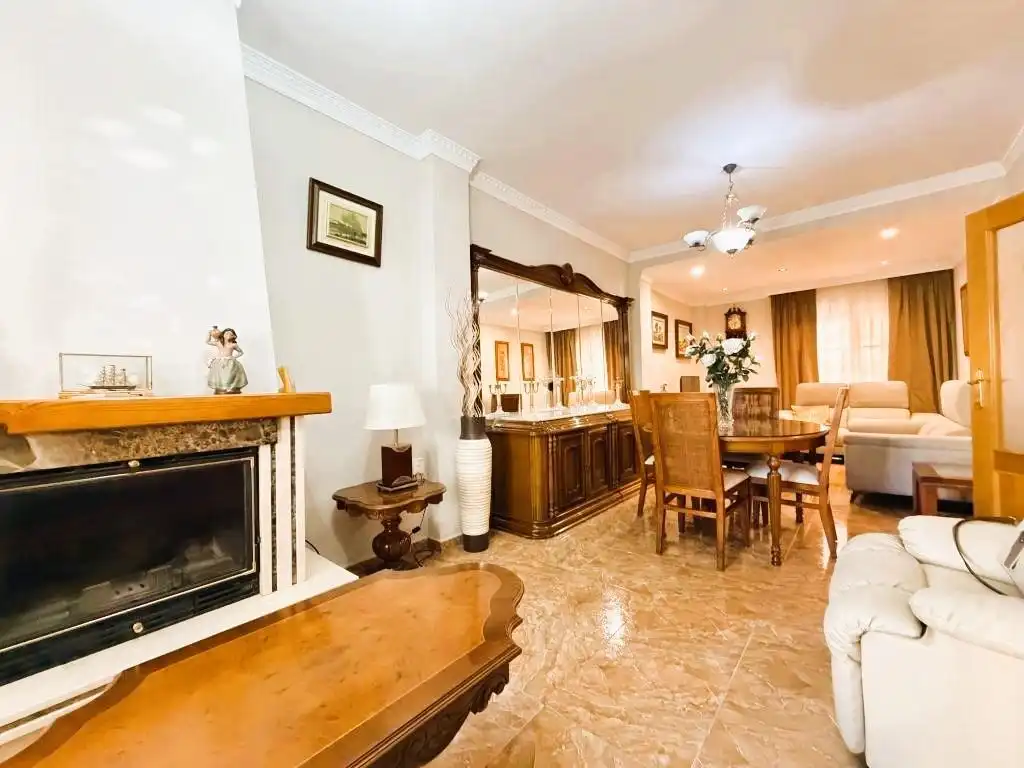 Dining room of Detached homes for sale in Málaga  with Air Conditioner, Private garden and Terrace
