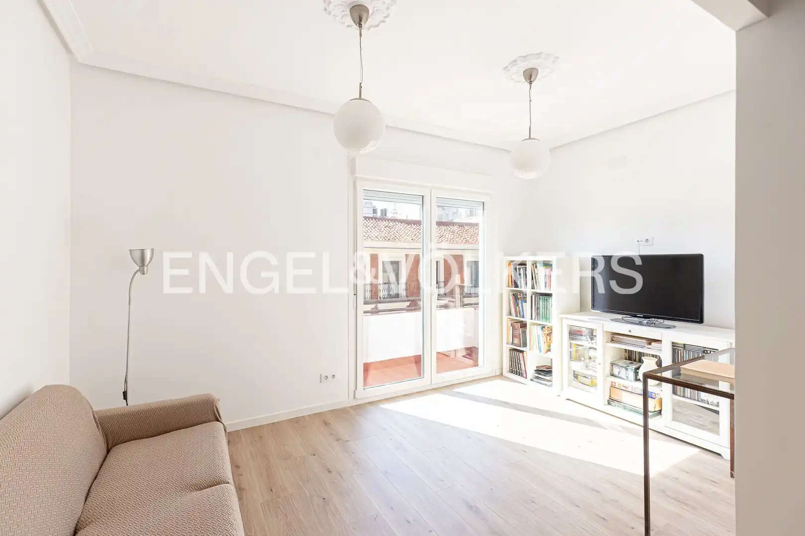 Exterior view of Flat for rent in Madrid  with Air Conditioner, Heating and Terrace