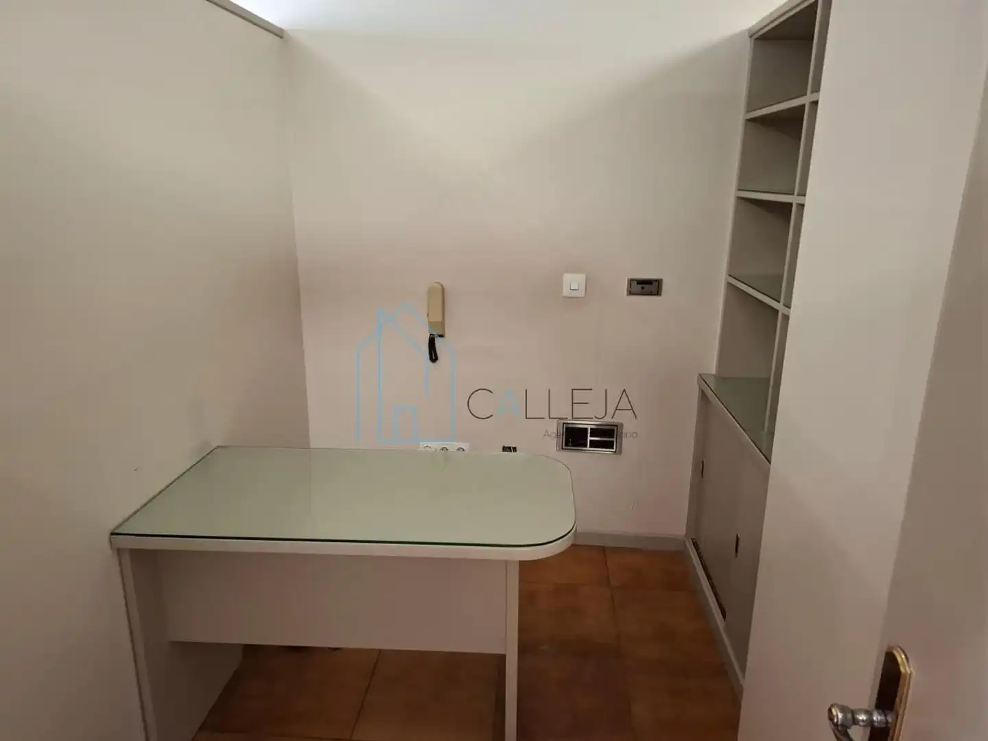 Office for rent in A Ponte