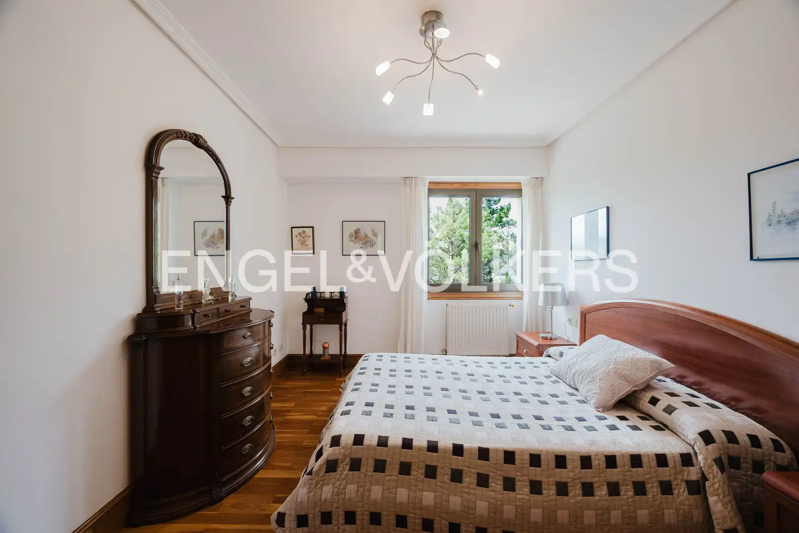 Bedroom of Houses for sale in Donostia - San Sebastián   with Air Conditioner, Heating and Private garden