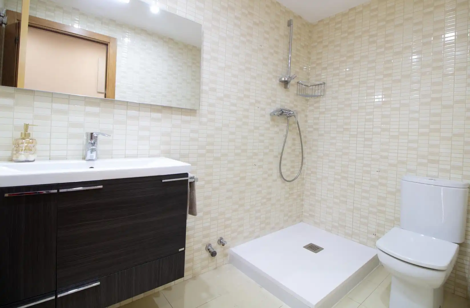 Baño de Ático en venta en Viladecans con Aire acondicionado, Calefacción y Terraza