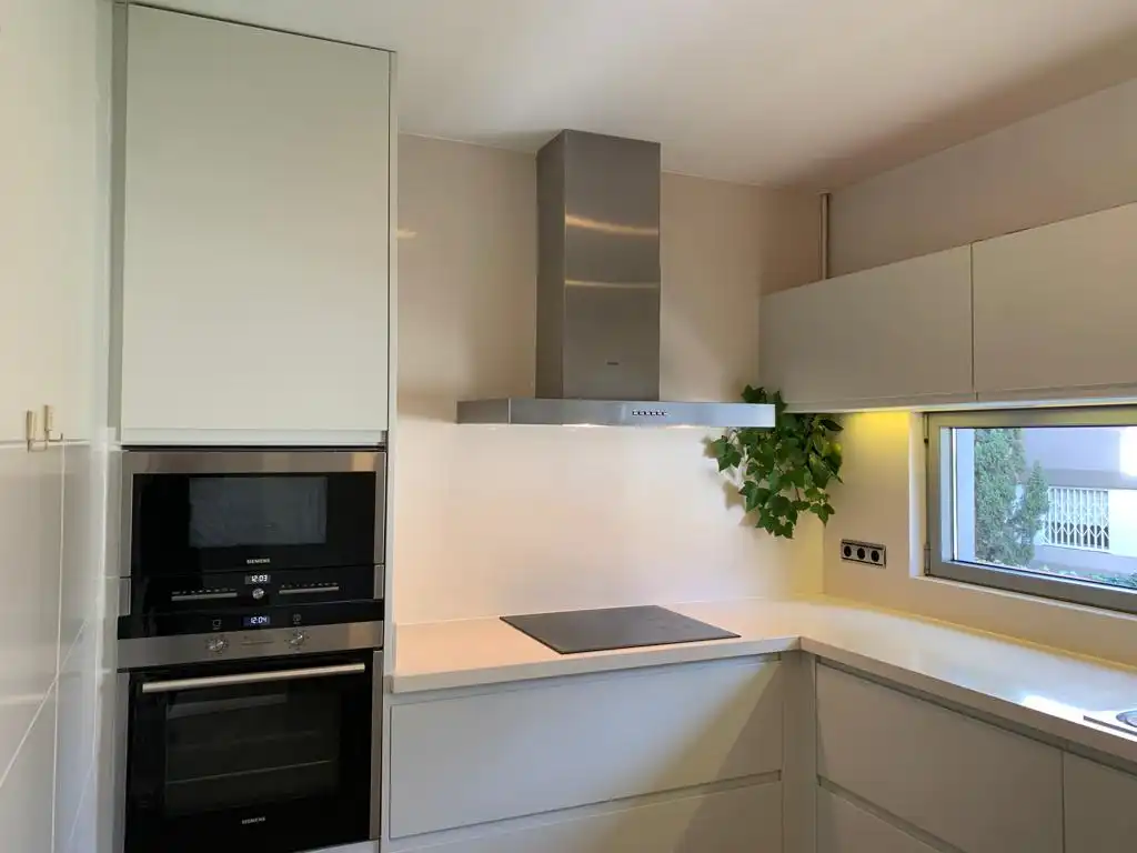 Cocina de Apartamento en venta en Barcelona con Aire acondicionado, Parquet y Terraza