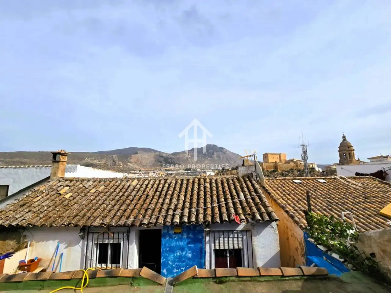 Vista exterior de Casa o xalet en venda en Loja amb Terrassa i Moblat