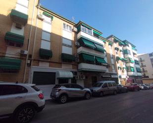 Vista exterior de Pis en venda en Linares amb Balcó