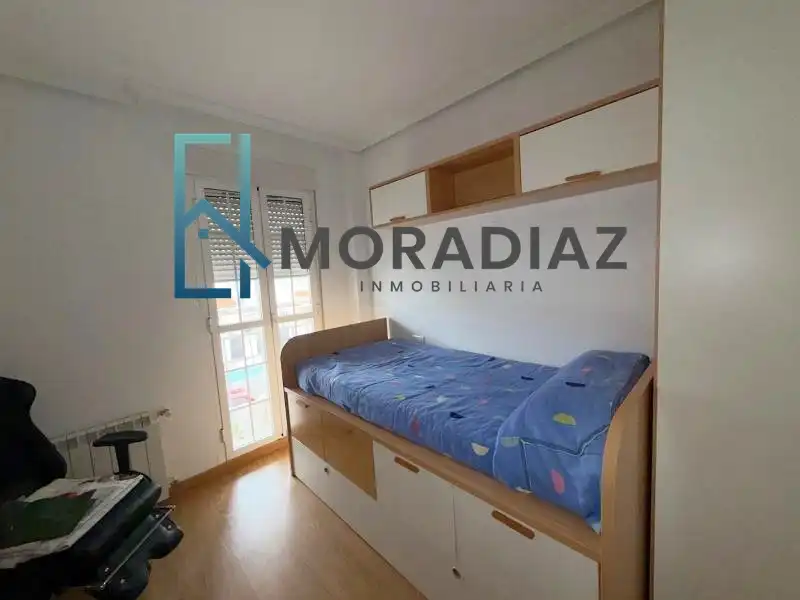 Habitación de Casa adosada en venta en Don Benito con Aire acondicionado, Calefacción y Parquet