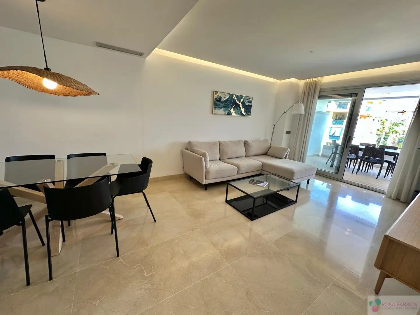 Sala de estar de Ático en venta en Marbella con Terraza y Piscina comunitaria