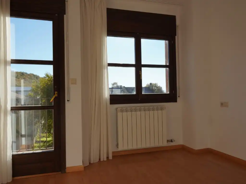Casa adosada en venta en Calle Ribagorza, 17, Aínsa-Sobrarbe