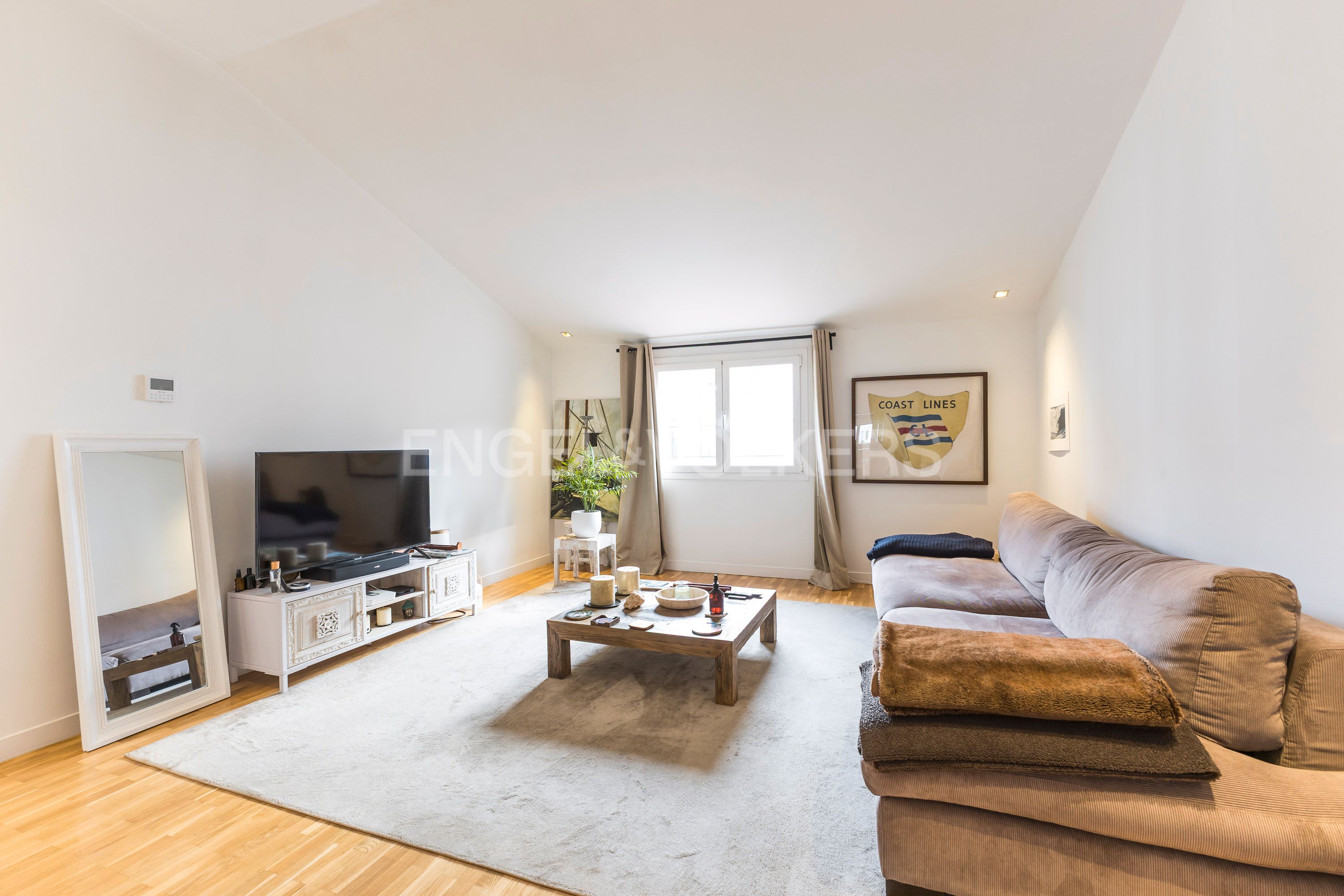 Living room of Apartment for sale in  Madrid Capital  with Heating