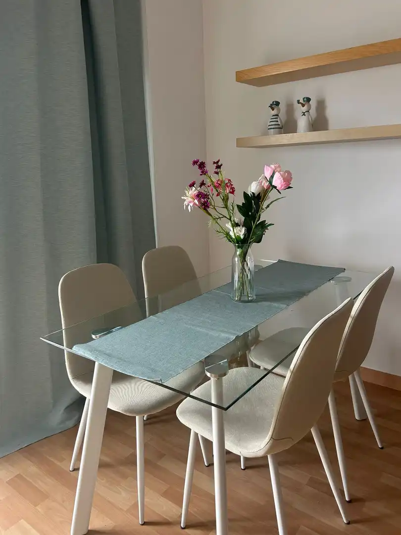 Menjador de Apartament de lloguer en Puerto de la Cruz amb Jardí privat, Piscina i Moblat