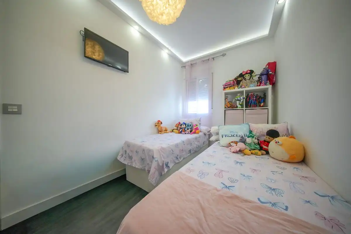 Habitación de Piso en venta en Madrid con Aire acondicionado y Calefacción