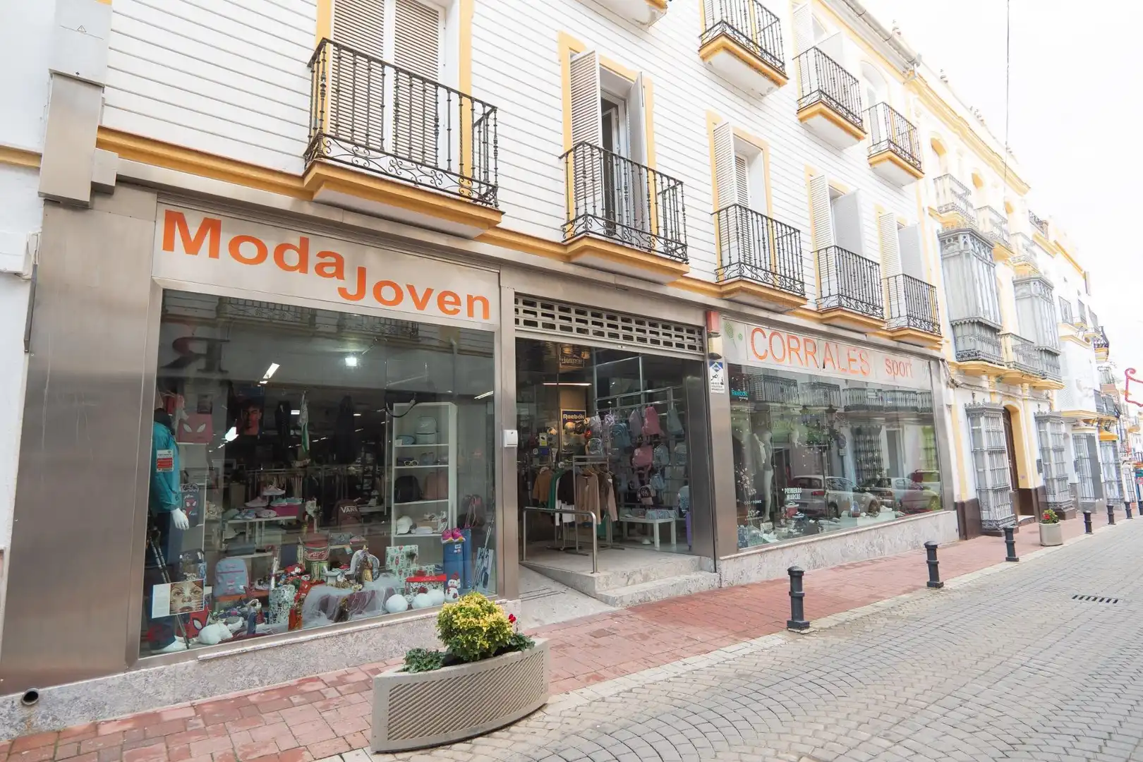 Edifici en venda en Olvera