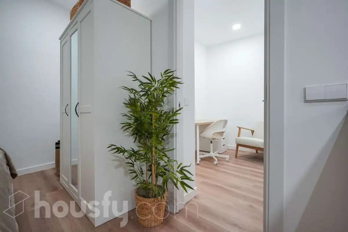 Bedroom of Ground floor for sale in Madrid  with Air Conditioner, Heating and Parquet flooring