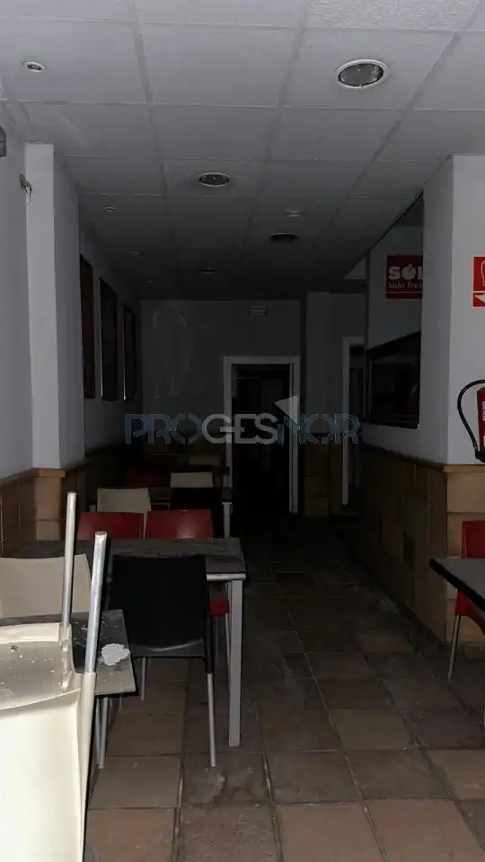 Locale commerciale in affitto a Avenida Padre Isla, imagen 5