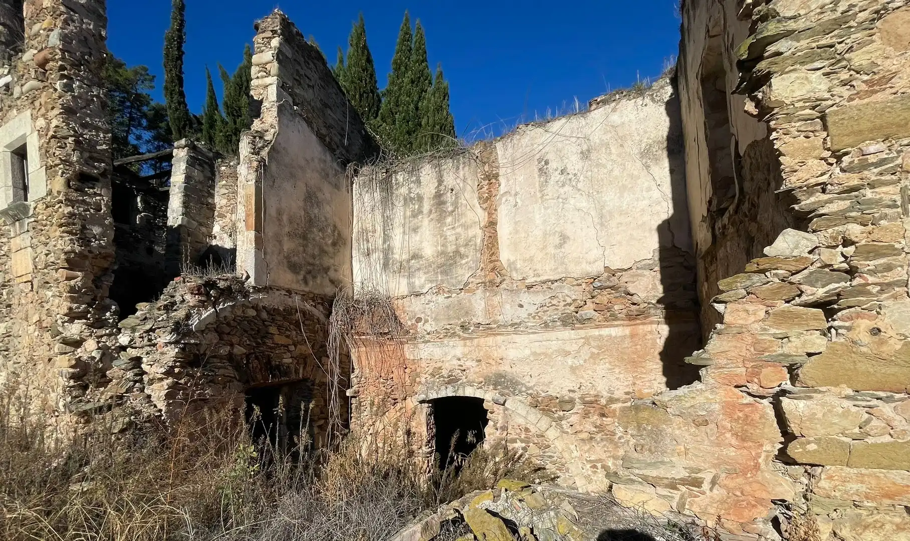 Außenansicht von Country house zum Verkauf in Sant Julià de Ramis mit Privatgarten