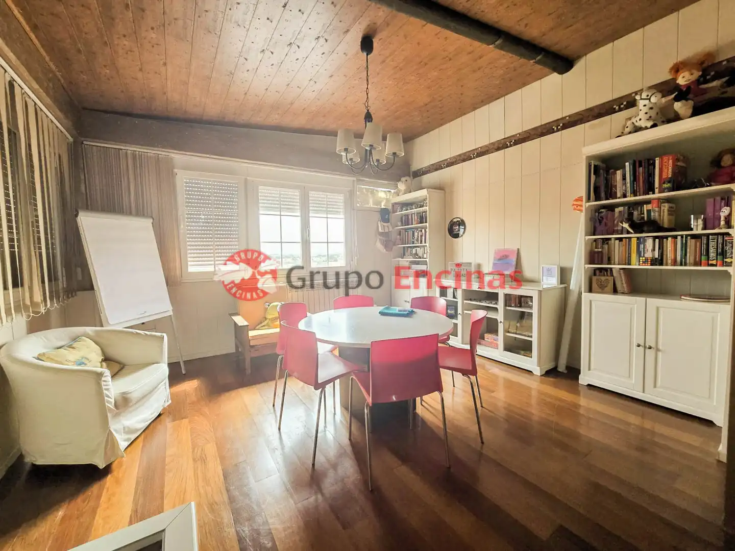 Sala de estar de Ático en venta en Parla con Aire acondicionado, Calefacción y Jardín privado