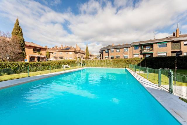 Casa adosada en Venta en Casco Antiguo