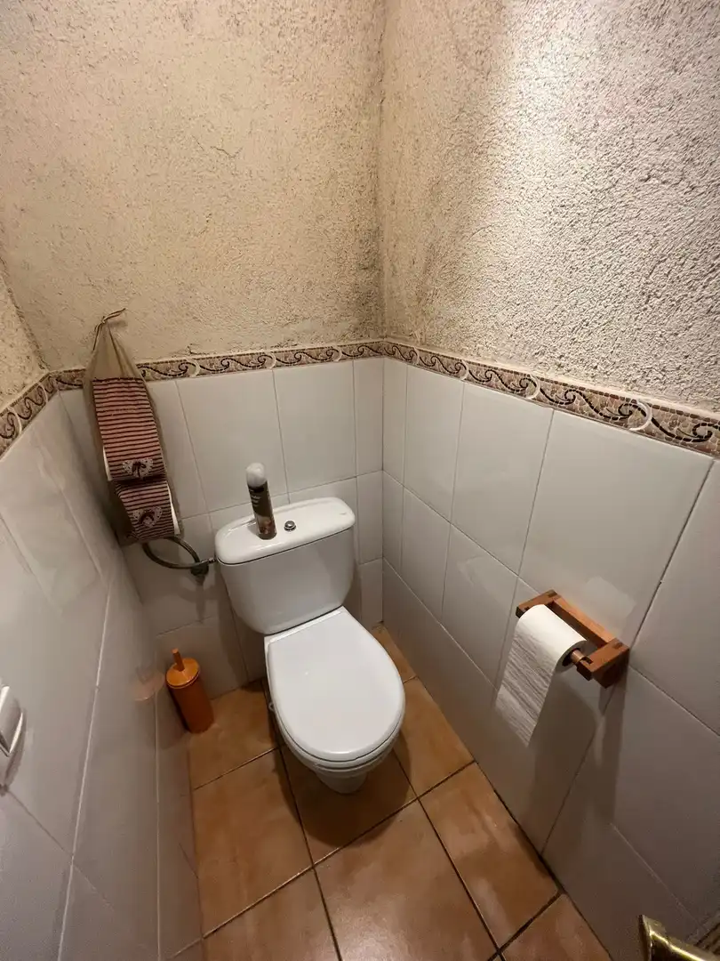 Baño de Casa o chalet en venta en Navacepedilla de Corneja con Calefacción, Jardín privado y Parquet