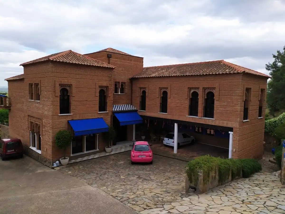 Villa con piscina in vendita a Periurbano Este - Campiña, imagen 2