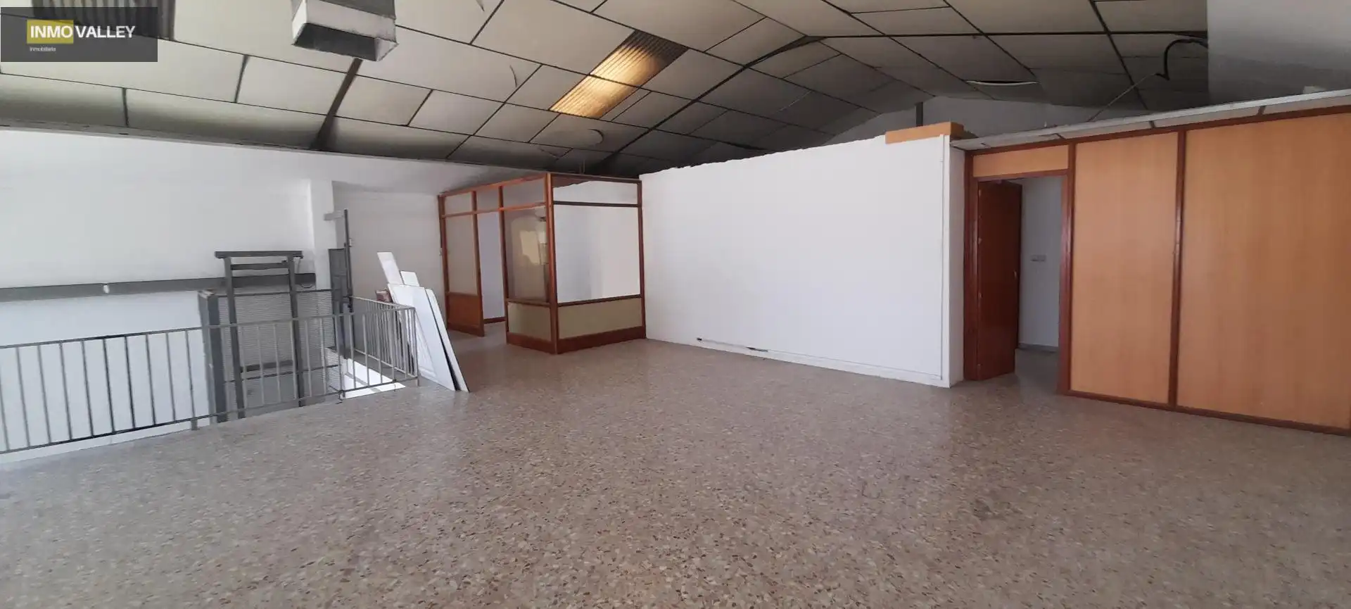 Nave industrial in vendita a Calle Valverde del Camino, imagen 3