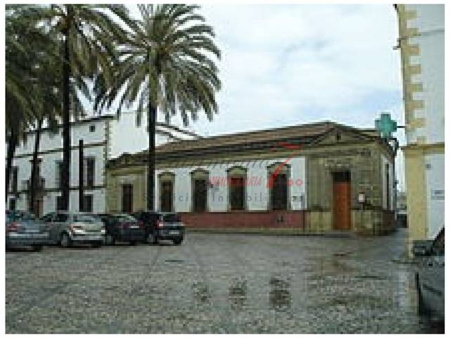 Casa-chalet en Venta en Centro