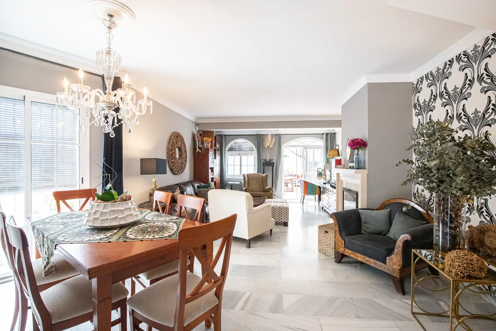 Sala de estar de Casa adosada de alquiler en Estepona con Terraza, Piscina y Amueblado