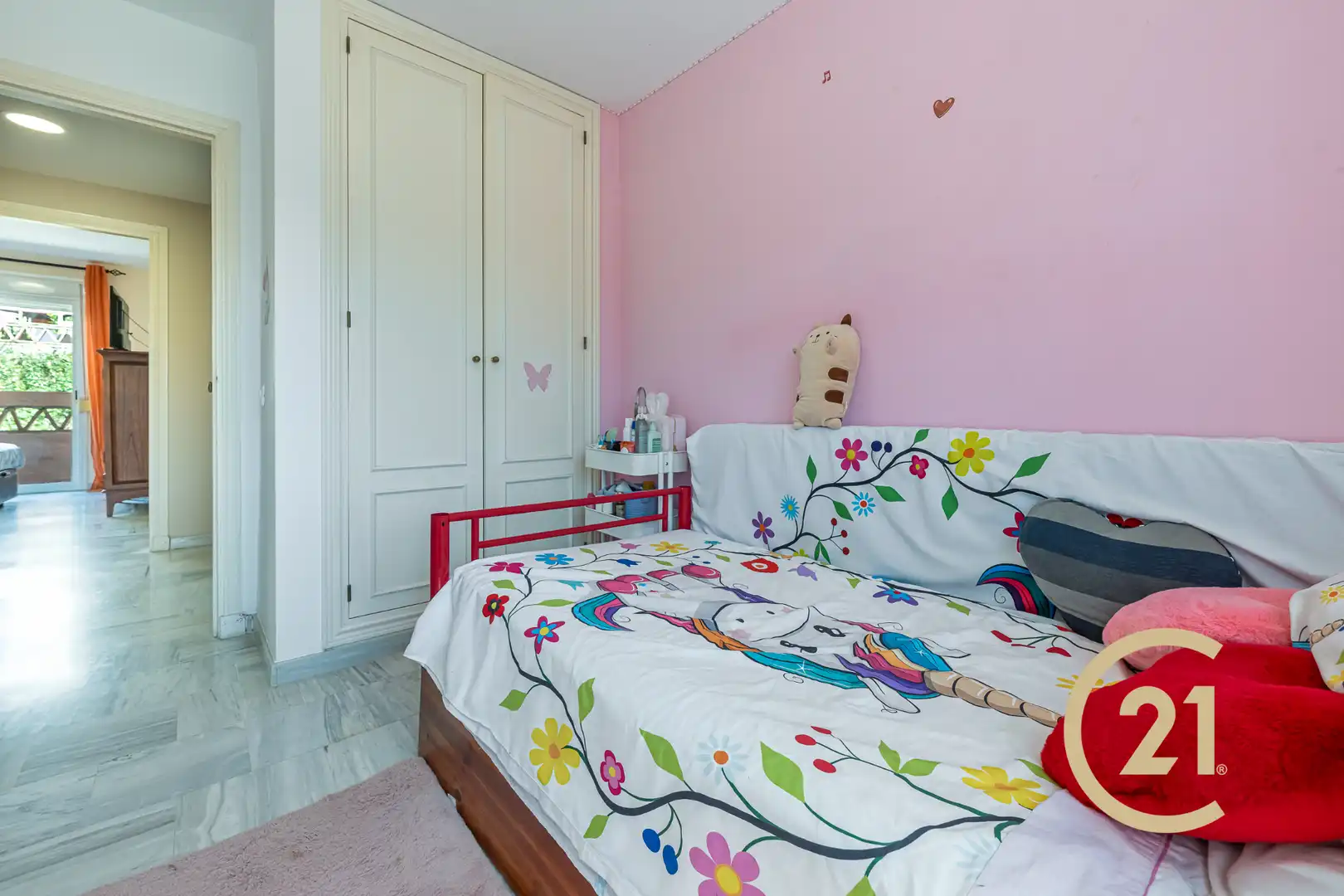Dormitori de Casa adosada en venda en Marbella amb Aire condicionat, Jardí privat i Terrassa