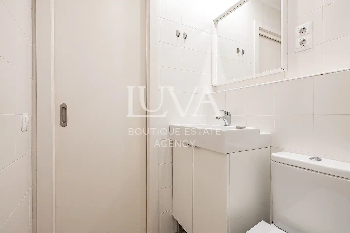 Bany de Apartament en venda en Barcelona amb Aire condicionat i Calefacció