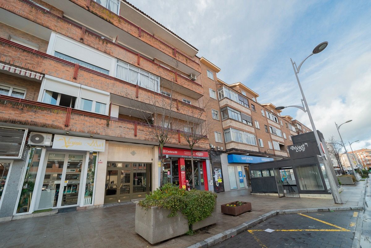 Vista exterior de Pis en venda en Collado Villalba amb Aire condicionat, Calefacció i Terrassa