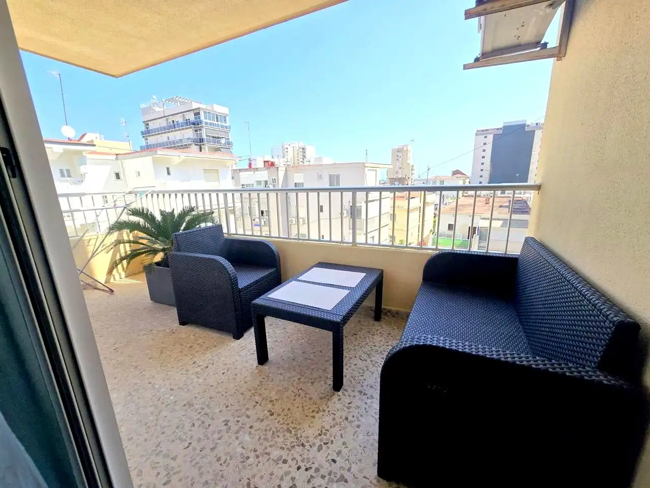 Terrasse von Wohnungen zum Verkauf in Gandia mit Klimaanlage, Terrasse und Möbliert