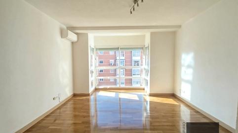Foto 2 de Piso de alquiler en Las Tablas, Madrid