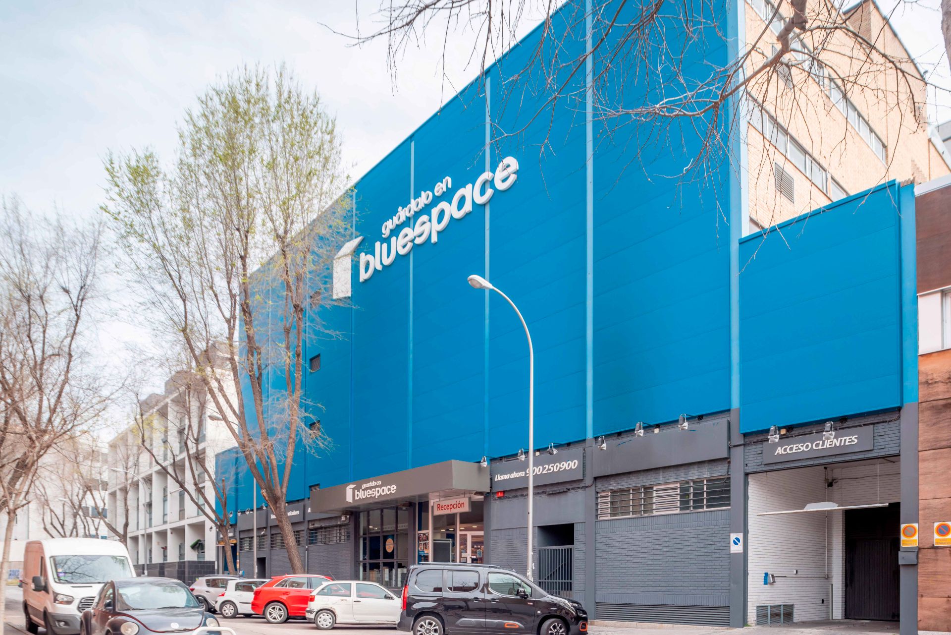 Exterior view of Box room to rent in  Madrid Capital  with Alarm