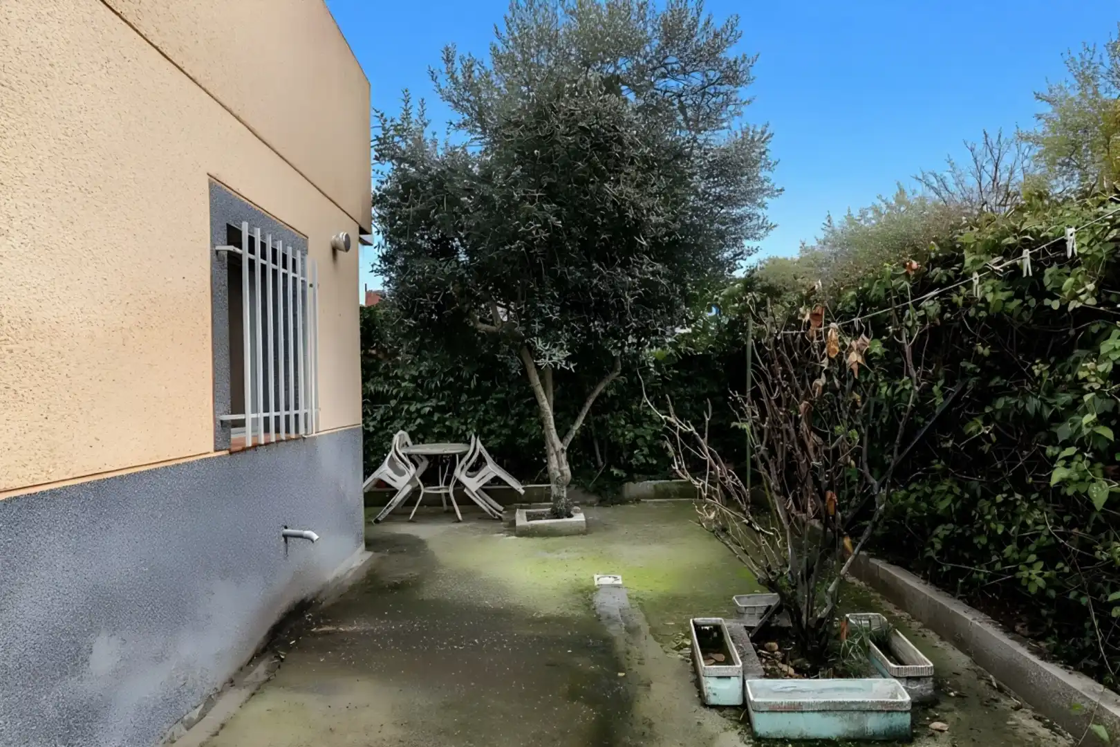 Xalet amb jardí en venda a Calle de Arnedillo, imagen 4
