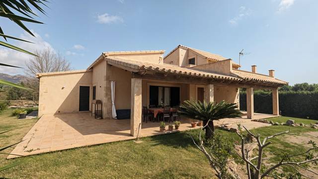 Casa-chalet en Alquiler en Carrer Sense nom en Pollença Poble
