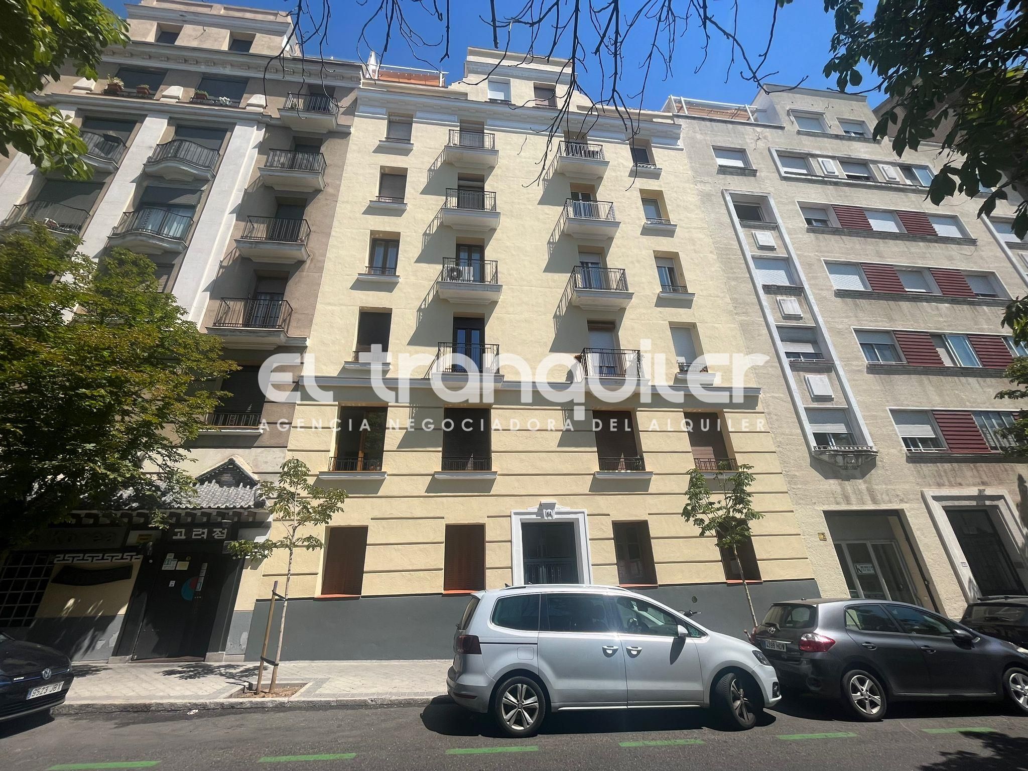 Exterior view of Flat to rent in  Madrid Capital  with Furnished and Washing machine