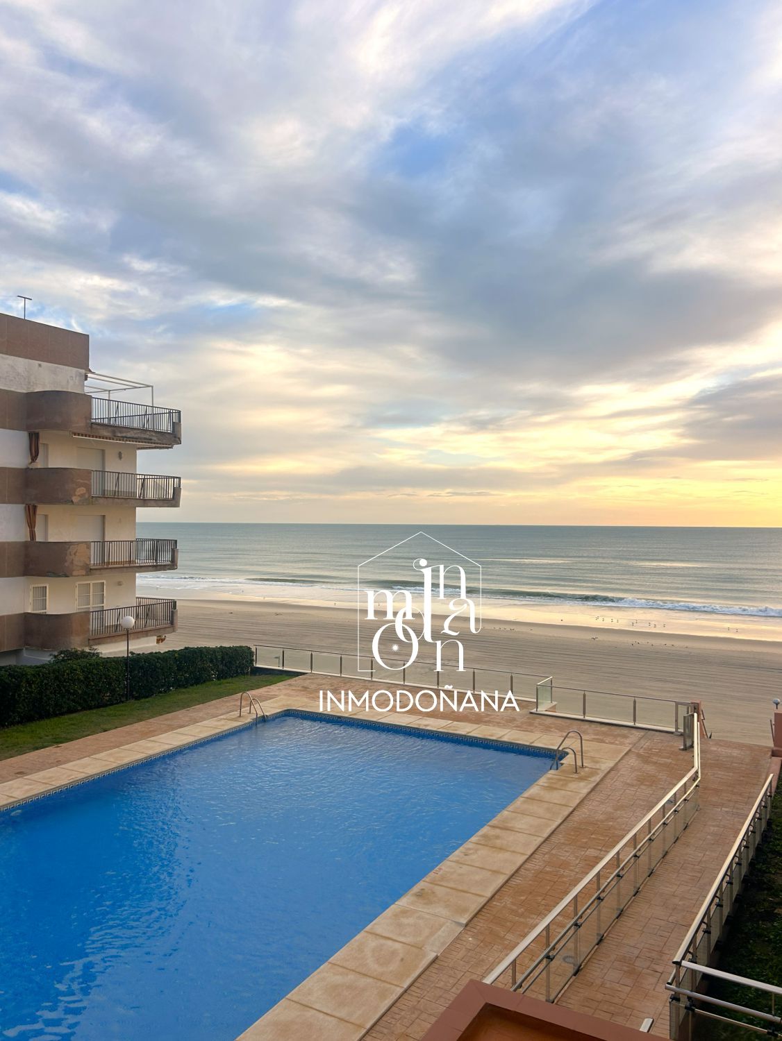 Dormitori de Pis en venda en Almonte amb Terrassa i Piscina comunitària