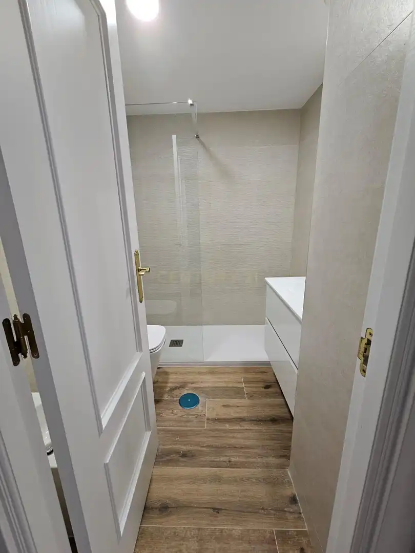 Baño de Apartamento de alquiler en Majadahonda con Trastero, Horno y Lavadora