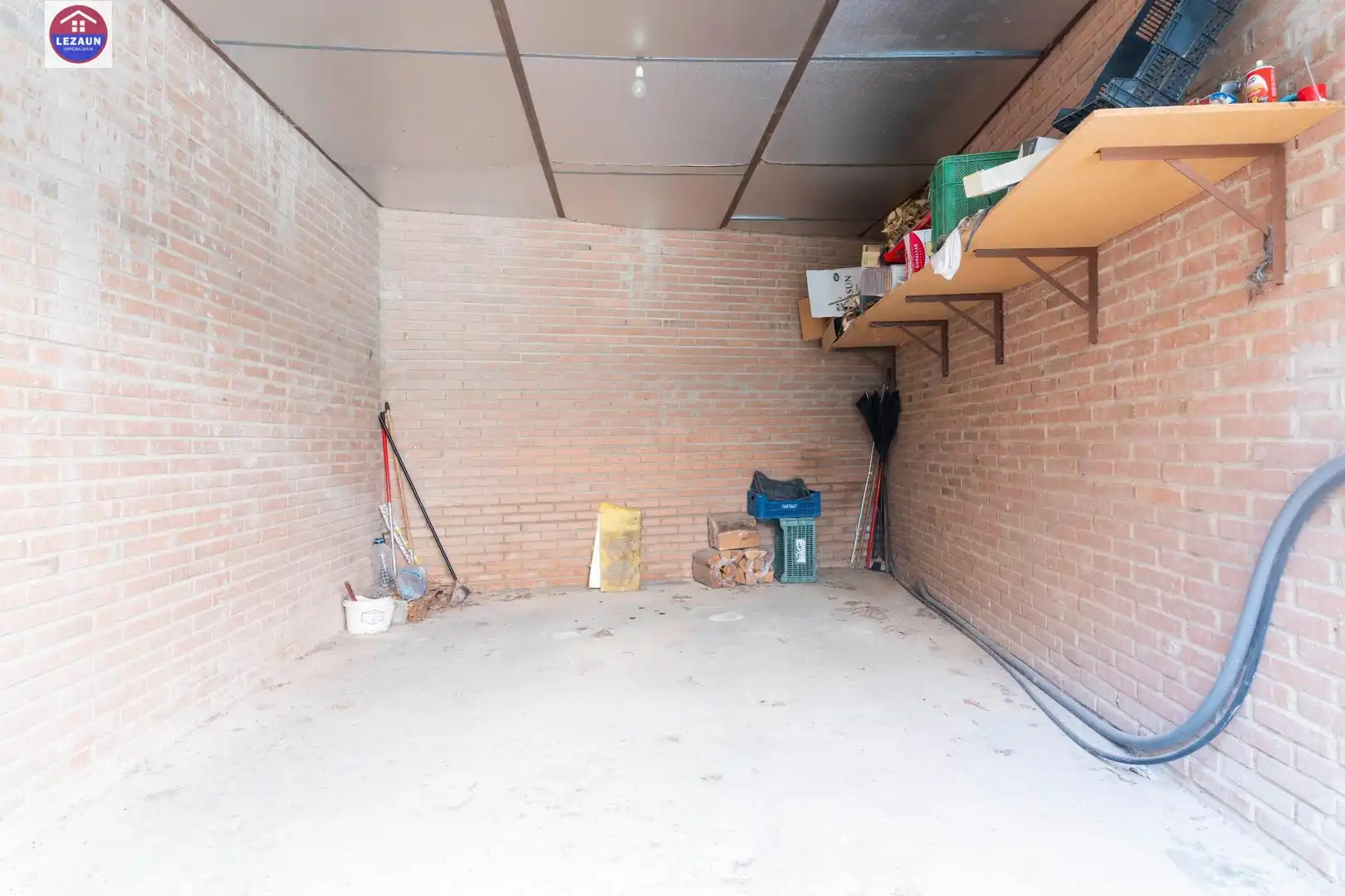 Parking of Flat for sale in Falces  with Furnished