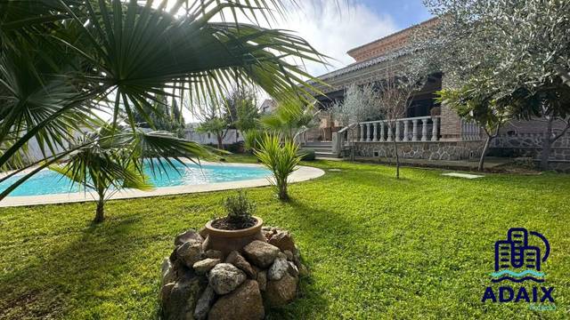 Casa-chalet en Venta en Layos