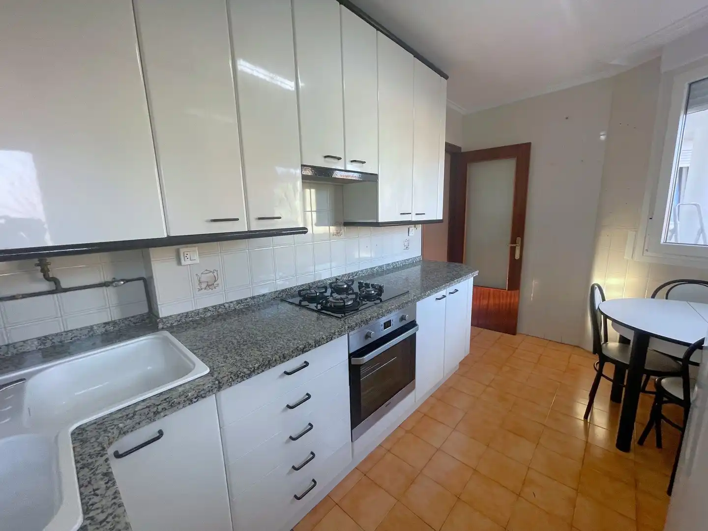 Flat for rent in Paseo Menéndez Pelayo, Brazomar