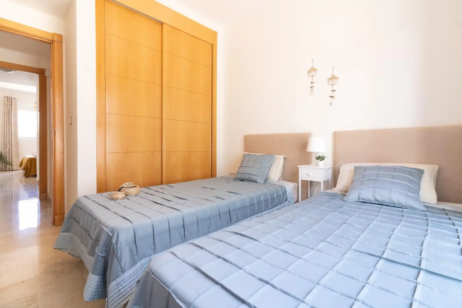 Habitación de Apartamento en venta en Casares con Jardín privado, Terraza y Amueblado