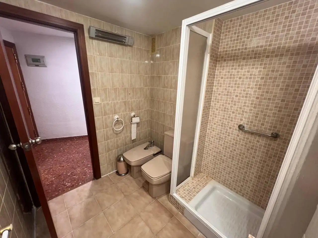 Habitació a calle de Torrevella, La Raïosa