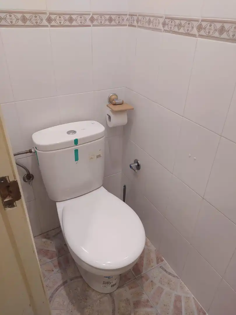Bany de Local en venda en Guesálaz / Gesalatz