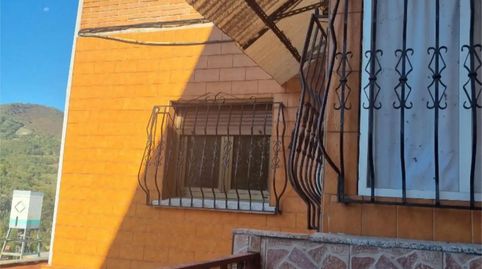 Foto 2 de Casa adosada en venta en Calle Bo. Cuarteles Viejos de Sta. Isabel, 30, Aller, Asturias