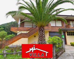 Vista exterior de Casa o xalet en venda en Limpias amb Terrassa