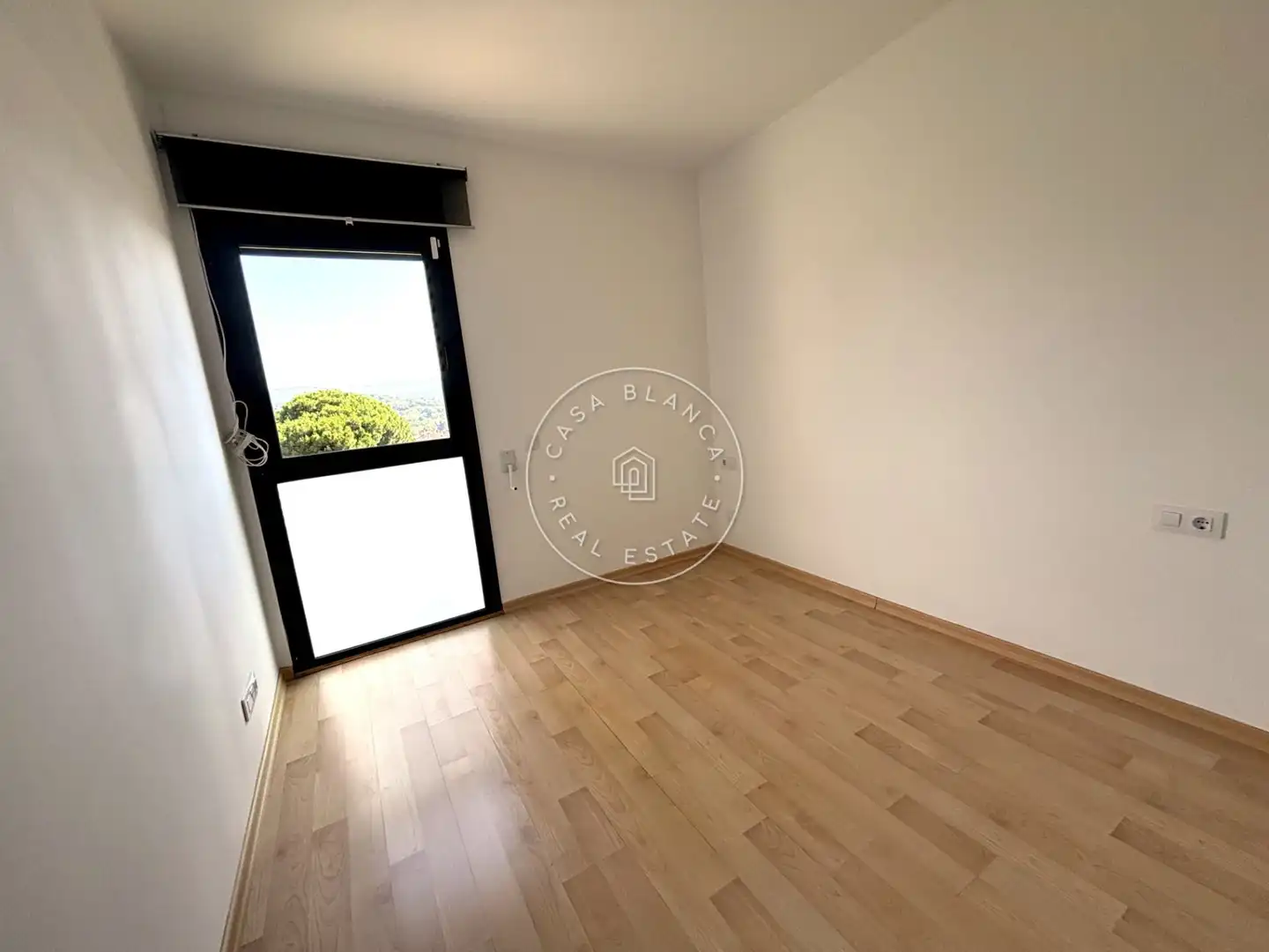 Schlafzimmer von Dachboden zum Verkauf in Lloret de Mar mit Klimaanlage, Abstellraum und Gemeinschaftspool