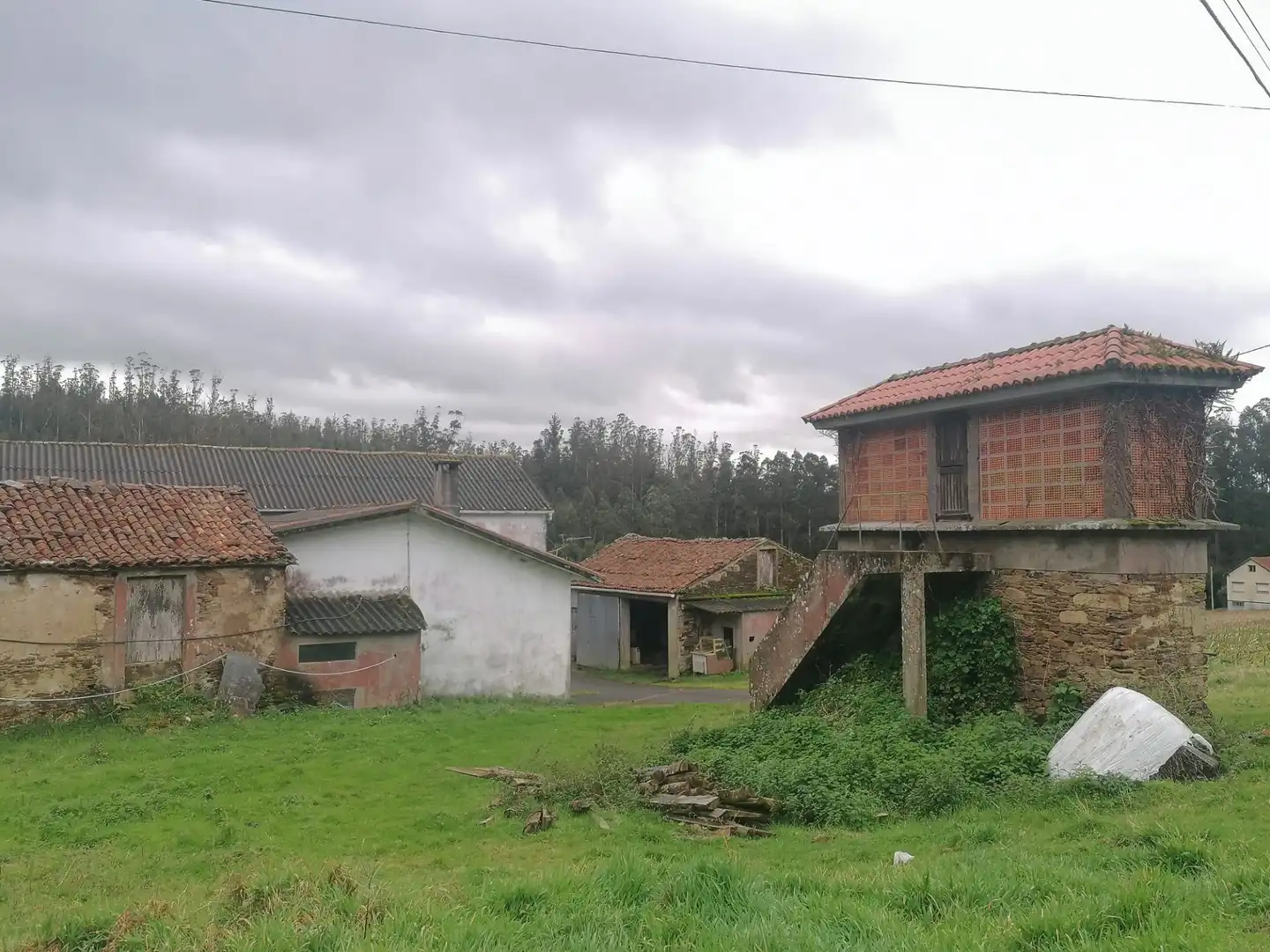 Casa rústica amb jardí en venda a Valdoviño, imagen 3