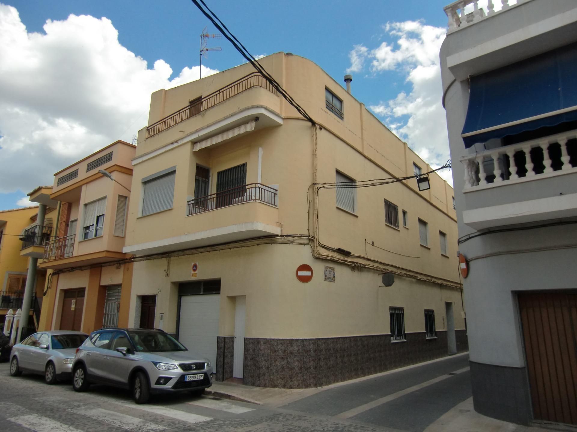 Vista exterior de Pis en venda en Villanueva de Castellón amb Terrassa i Balcó
