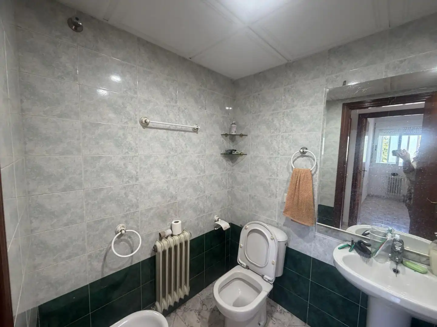 Baño de Piso en venta en Casar de Cáceres con Aire acondicionado, Calefacción y Terraza