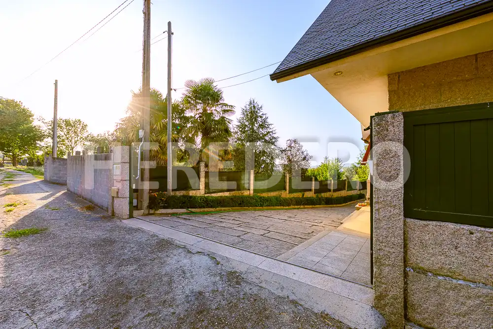 Vista exterior de Casa o chalet en venta en Vigo  con Calefacción, Jardín privado y Terraza
